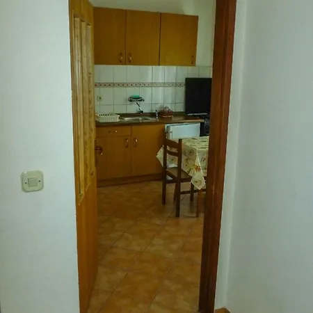Apartment Mirko Babaja Baška Voda